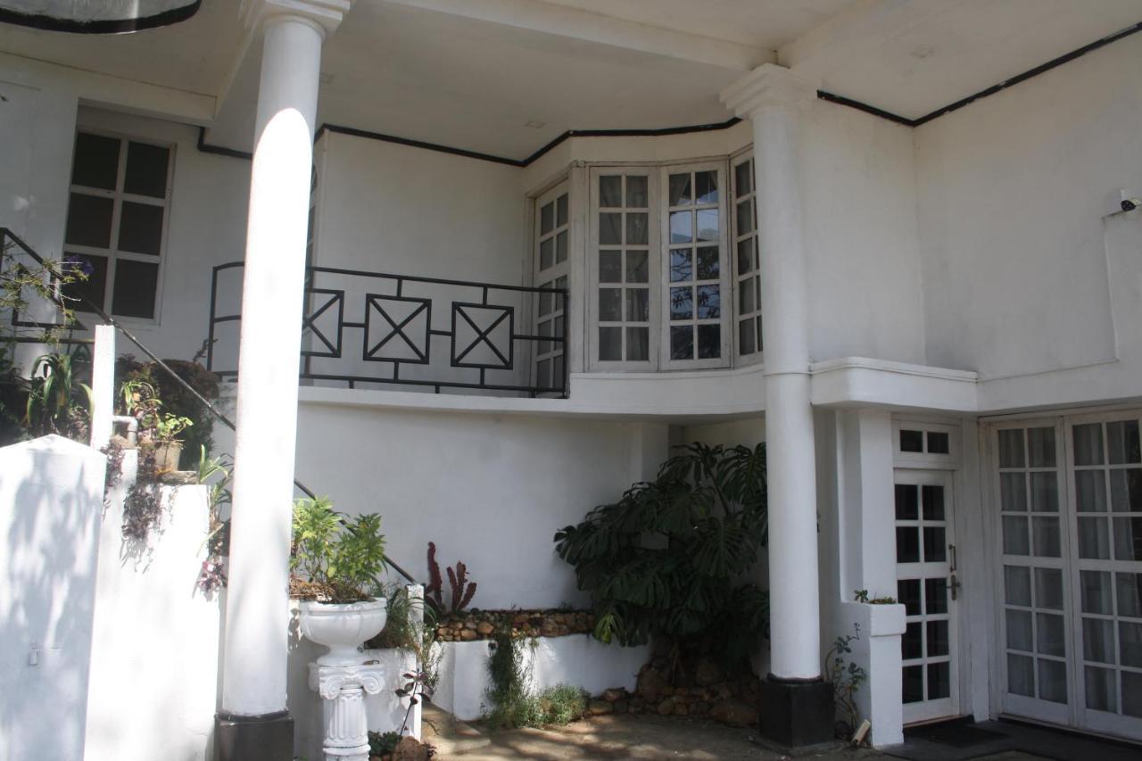 Bezel Bungalow نوفارا إيلِيا المظهر الخارجي الصورة